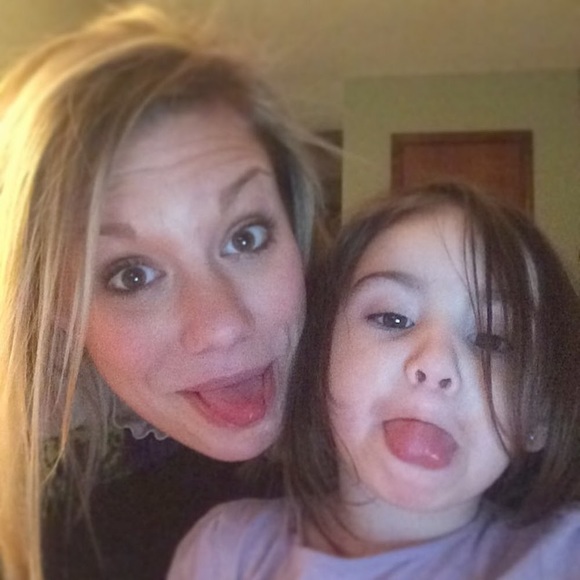 Meet your Posher, April - Picture 1 of 1